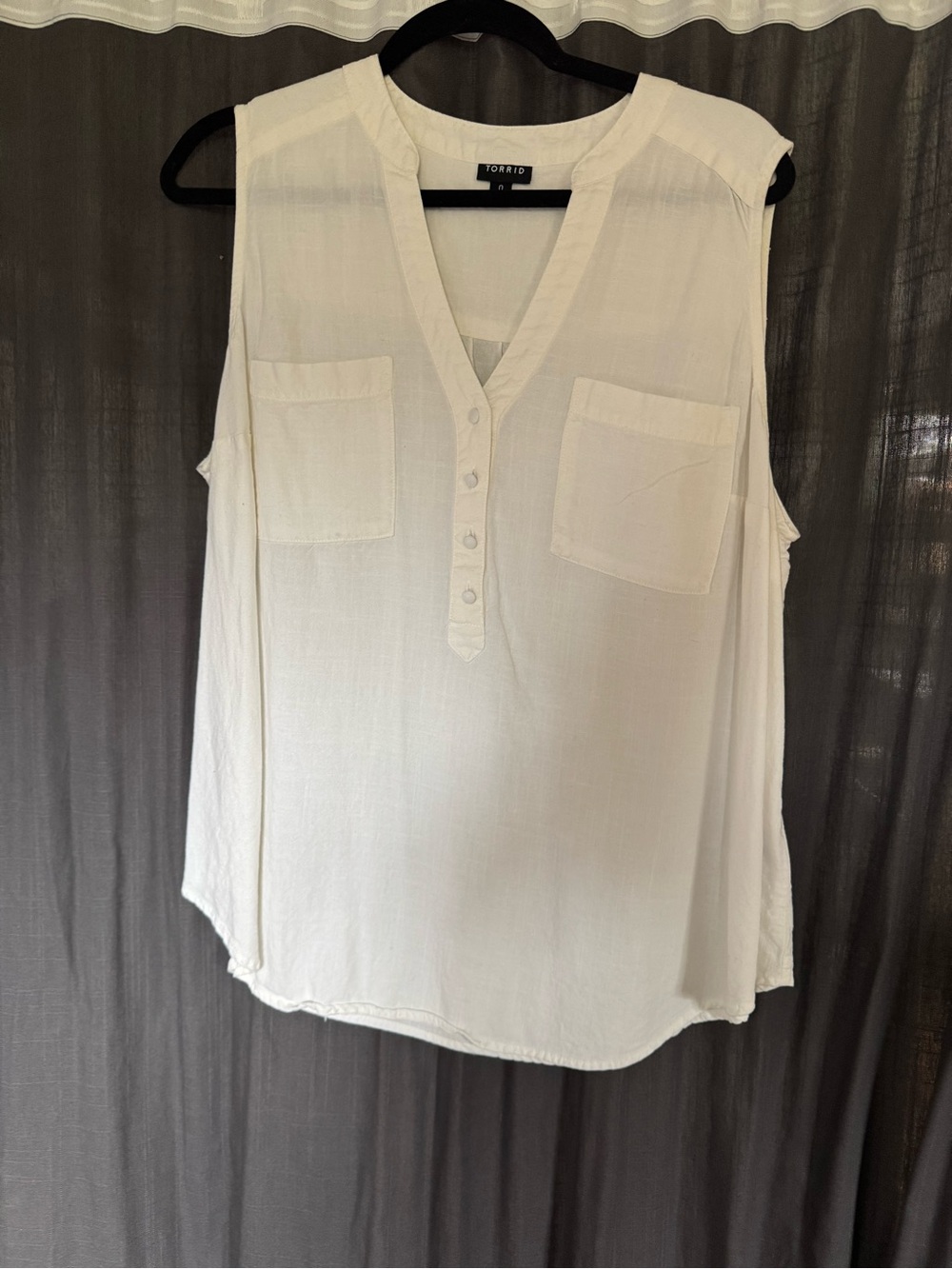 torrid Cream Sleeveless Henley Pocket Blouse